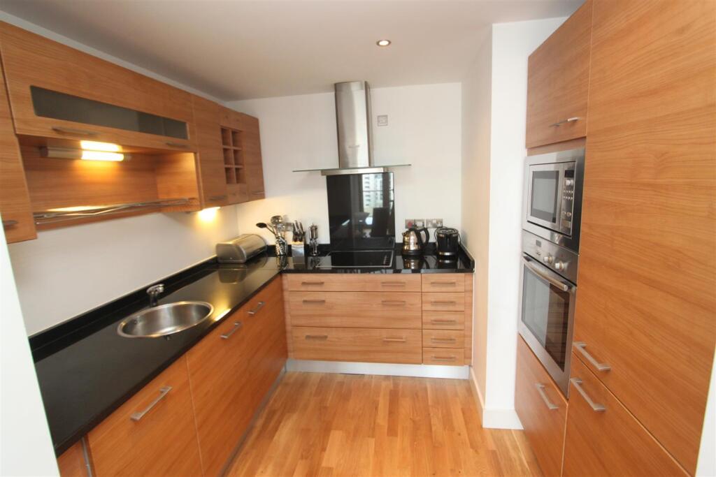 Kitchen.JPG