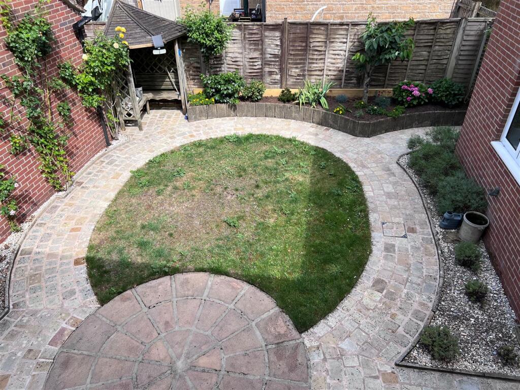 Garden 1.jpg