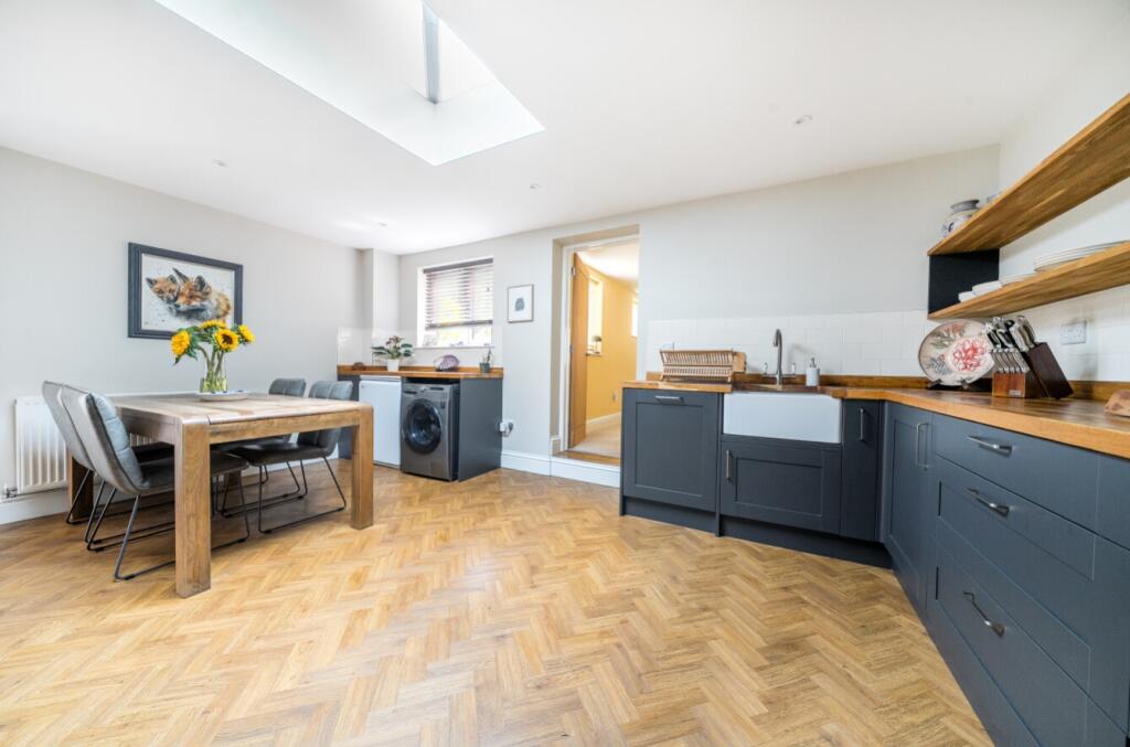 1333480-22-689128907c469-ARW