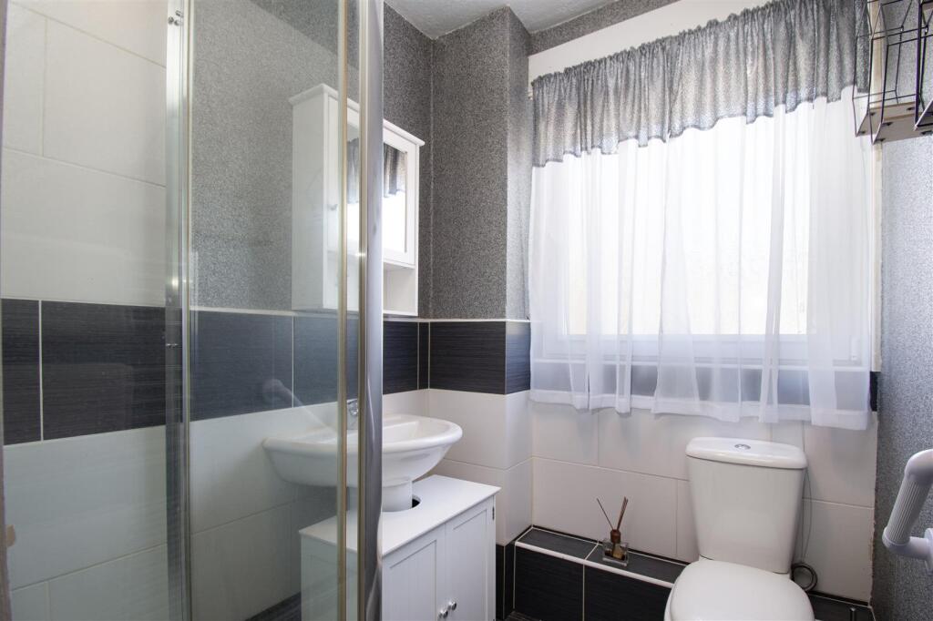 shower room (1).jpg