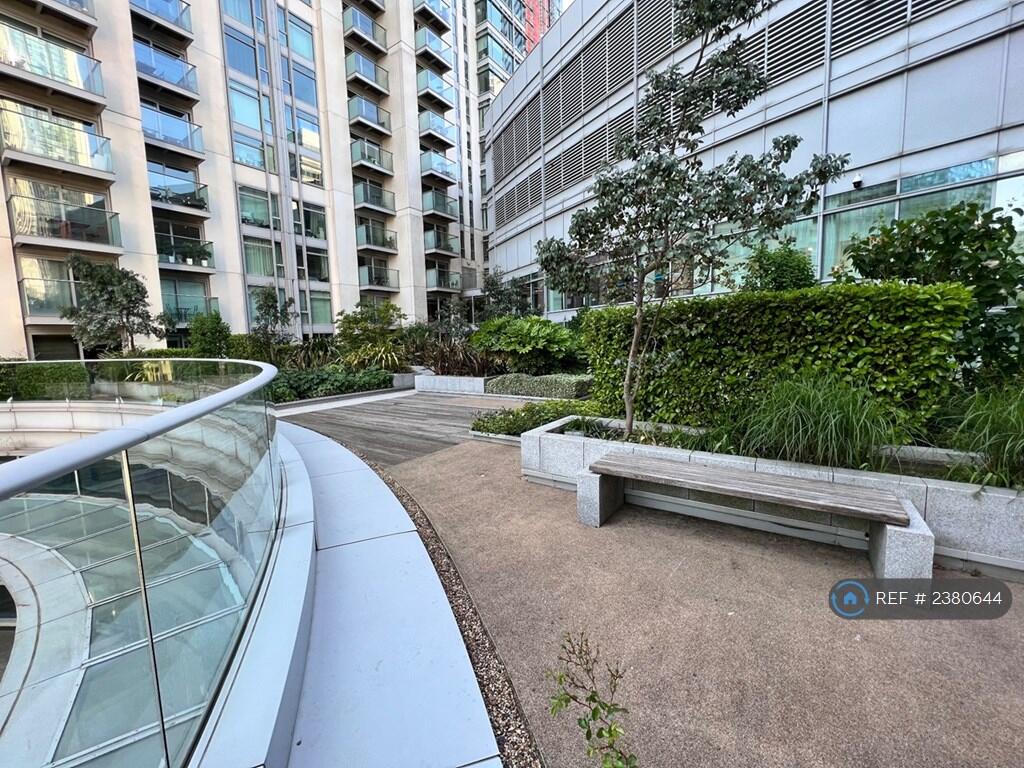 Same Floor Private Garden