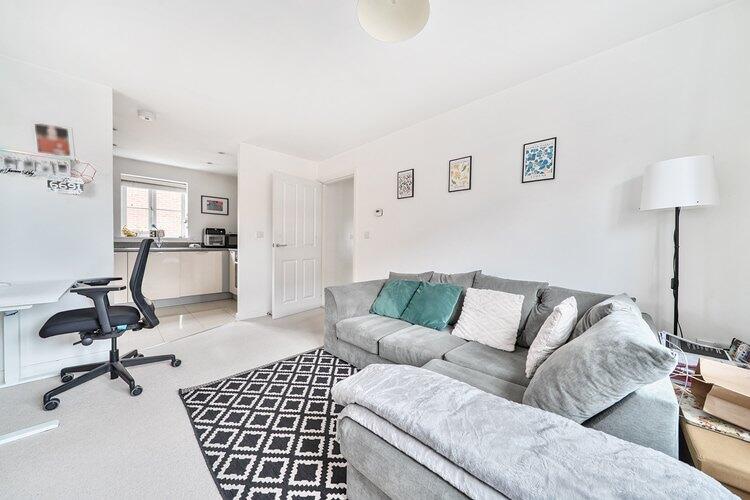 1289490 23 6825b1610ec4f ARW