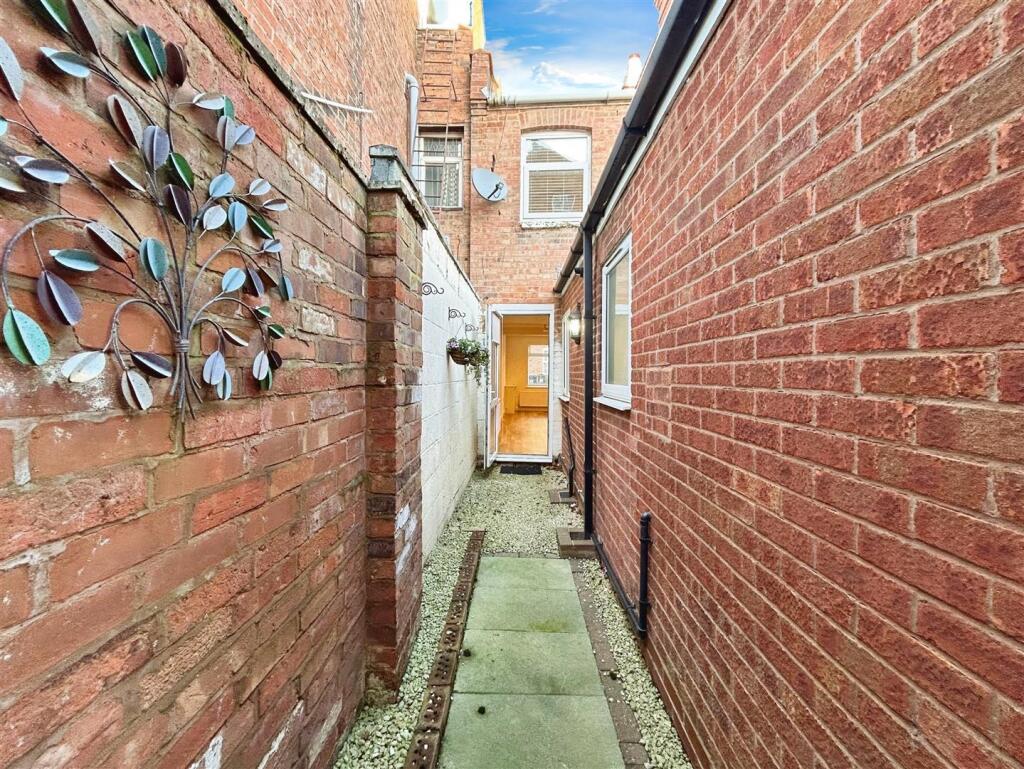 6ef88257--418E-812F-0FA1E57AD61B-19006-00000C4215A