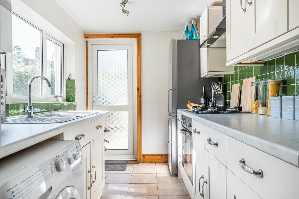 Kitchen (2)