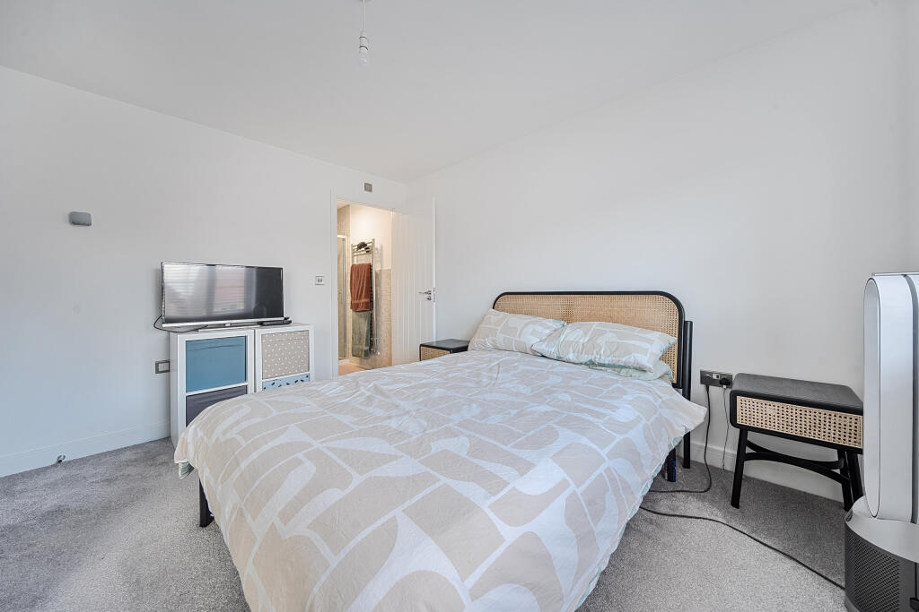 1372265-11-6900c6989cd86