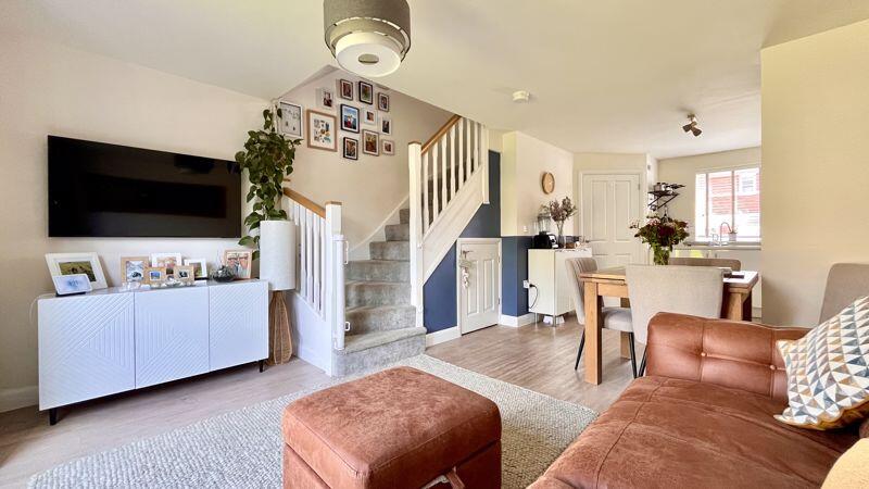 Sitting/Dining Area