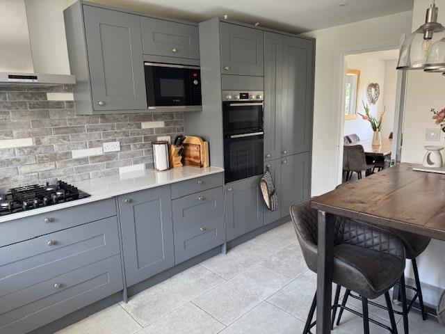 KITCHEN/BREAKFAST ROOM