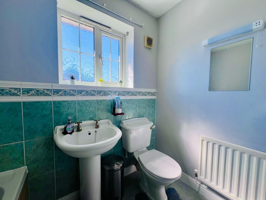 ENSUITE (2).jpg