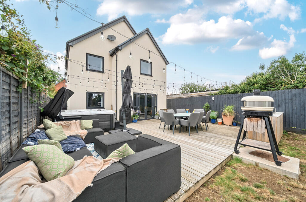 1339786-19-68a611...