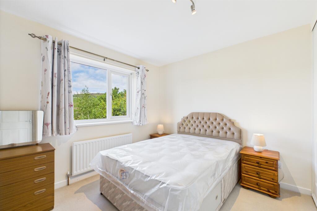 CAM04201G0-PR0083-STILL017