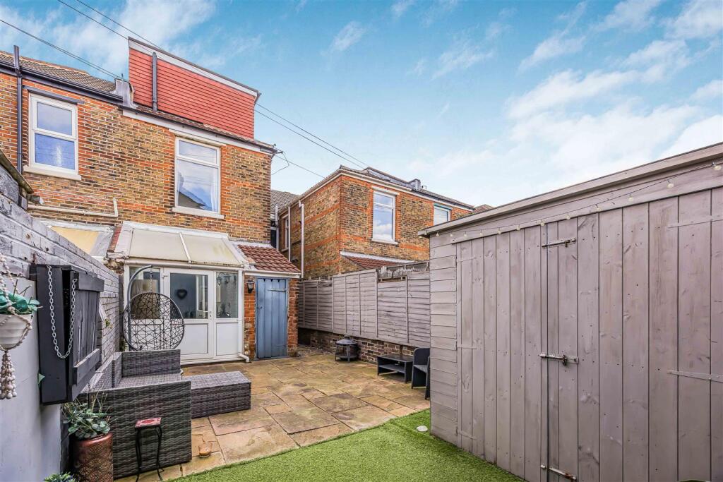 72 Haslemere Road, Southsea-Small-PorticoMarketing