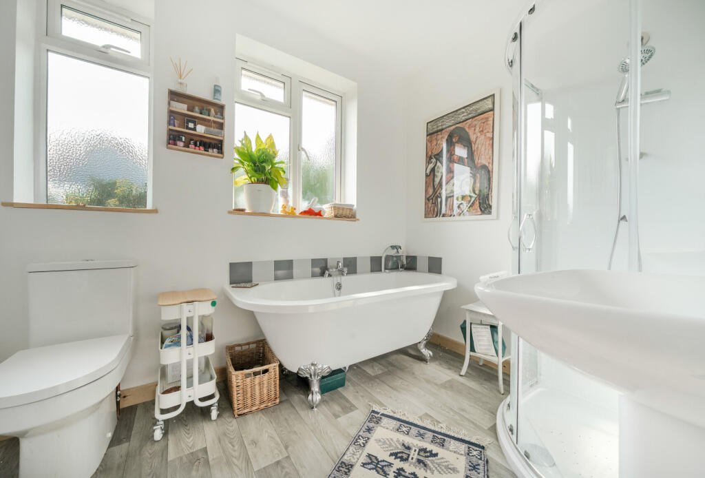 1341823-9-68a448a...