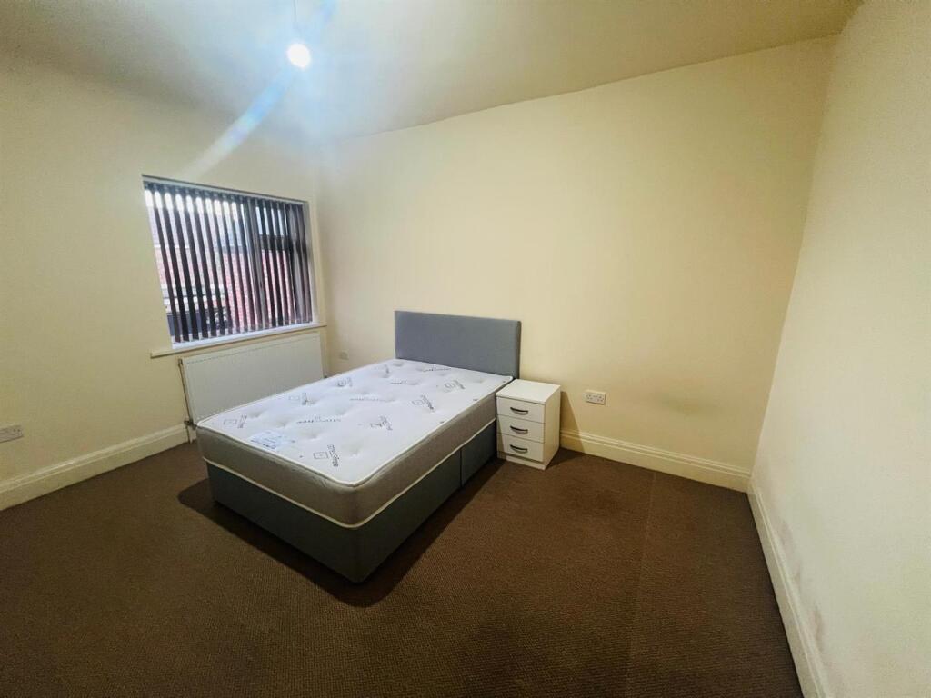 Bedroom 1.jpeg