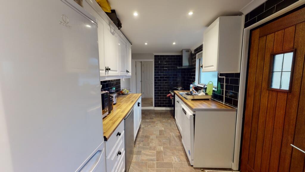 400-Fishponds-Road-Kitchen