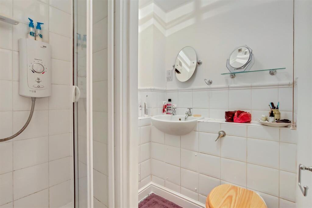 En suite shower room