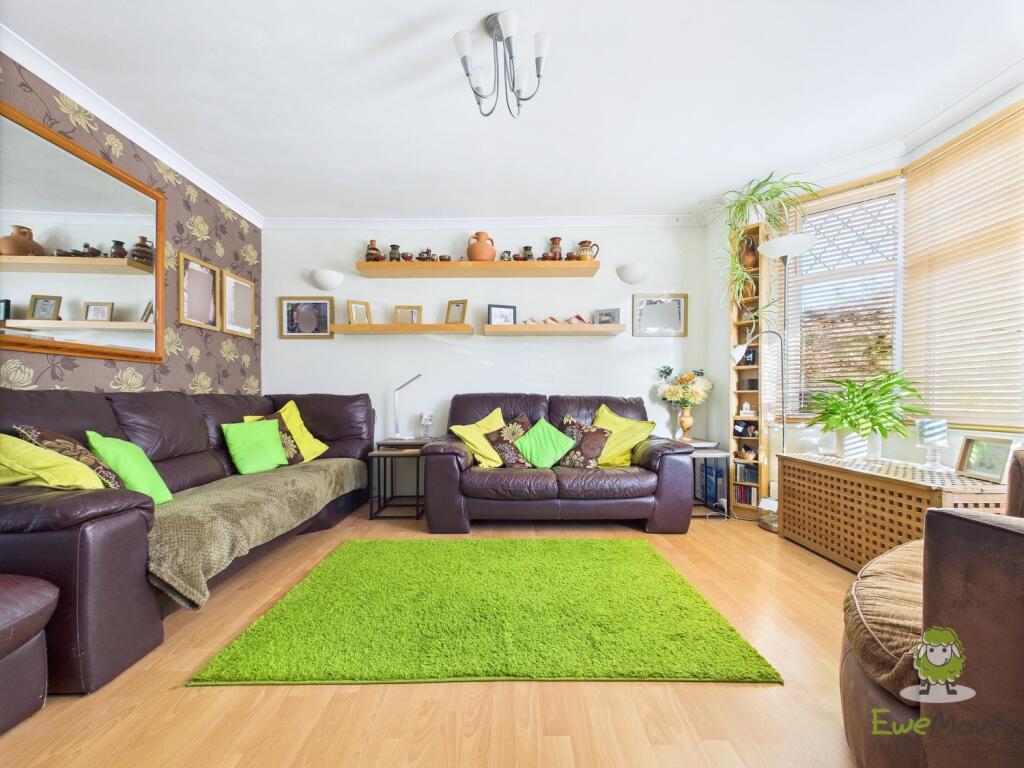 CAM01543G0-PR0139-STILL006