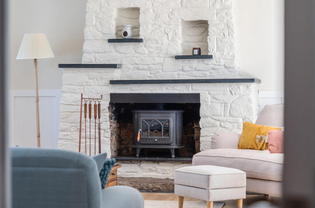 1303898-21-685296...