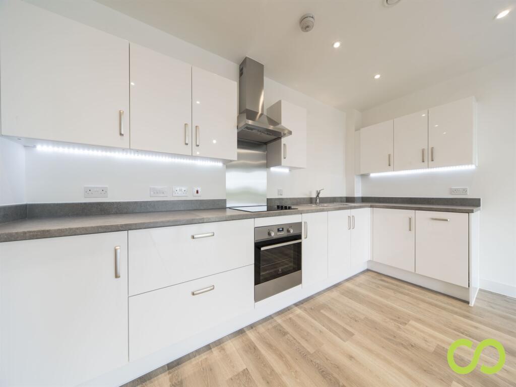 Kitchen (Main)