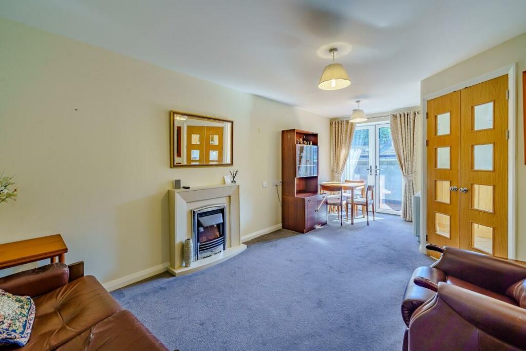 8515756-Interior10 (Medium).jpg