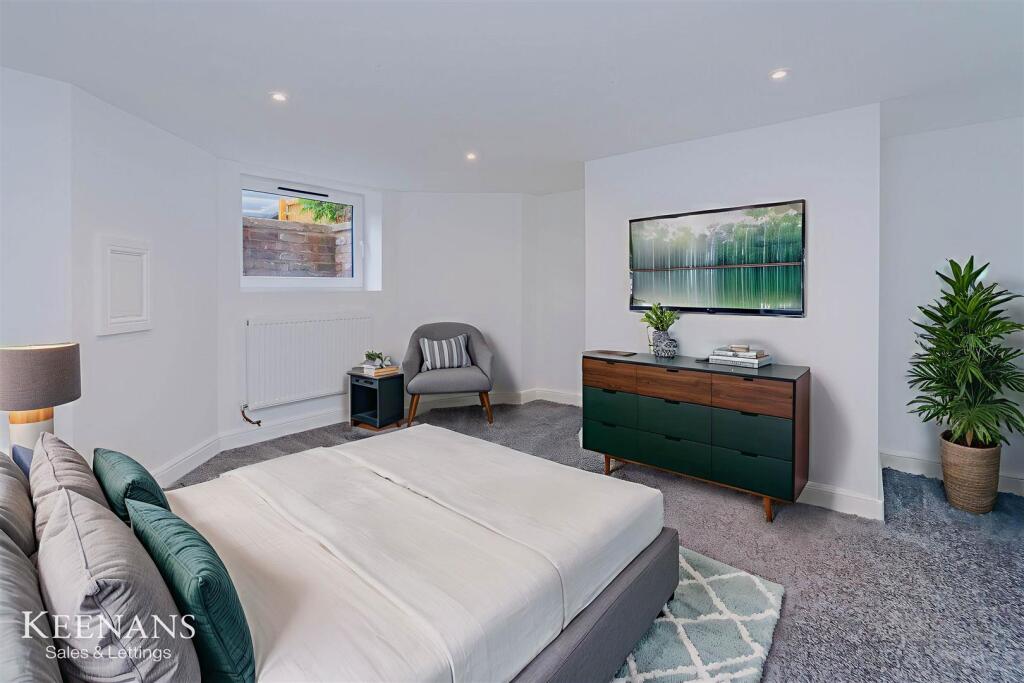 14 - Bedroom - Modern - 5.jpg