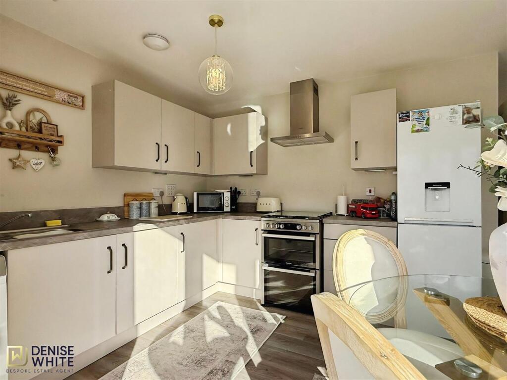 Kitchen Living Area