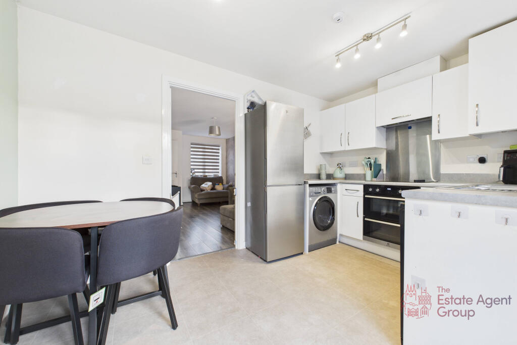 CAM02494G0-PR0053-STILL031 (1)