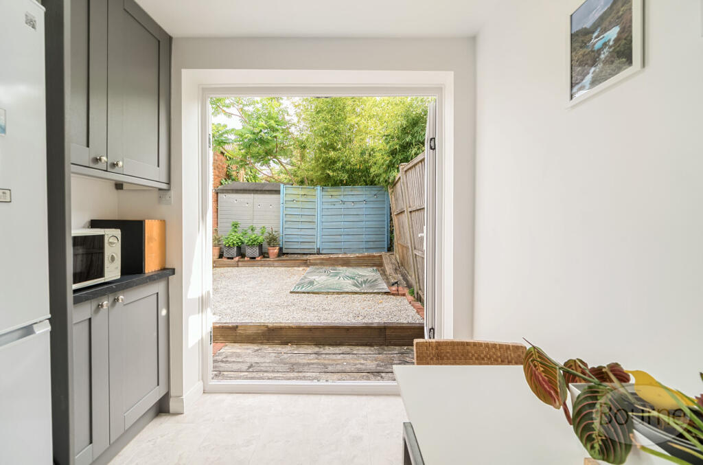 9bc90793-1099-452...