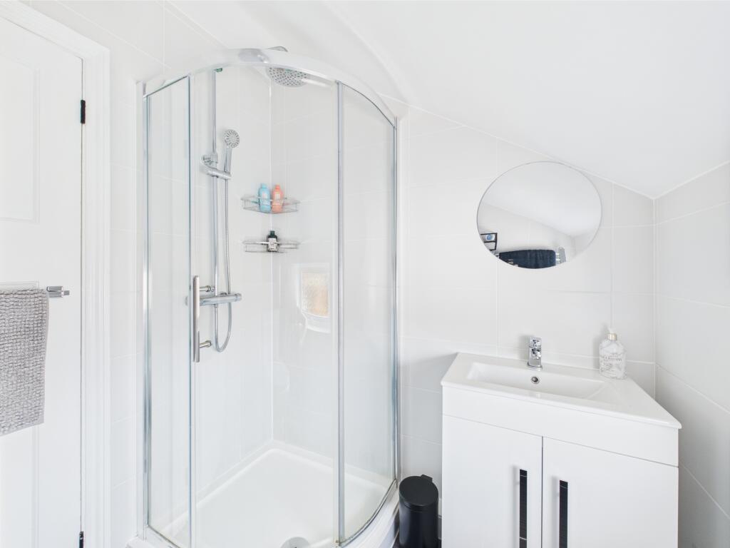 CAM05192G0-PR0070-STILL033