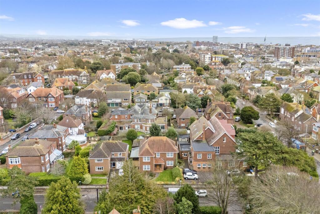 Beccles Road, 4-039.jpg