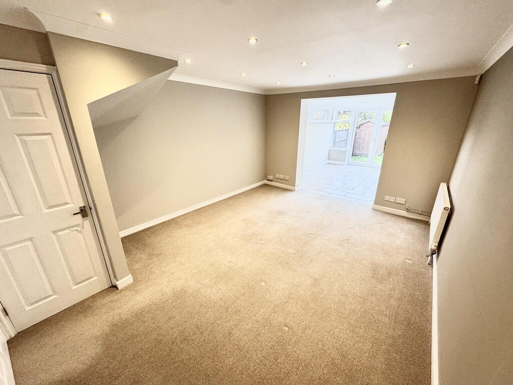 6 ST Thomas Mews ...