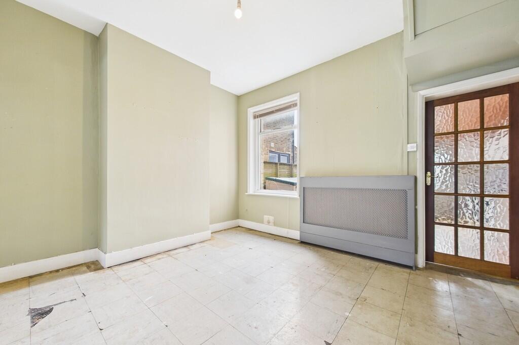 CAM01085G0-PR0528...