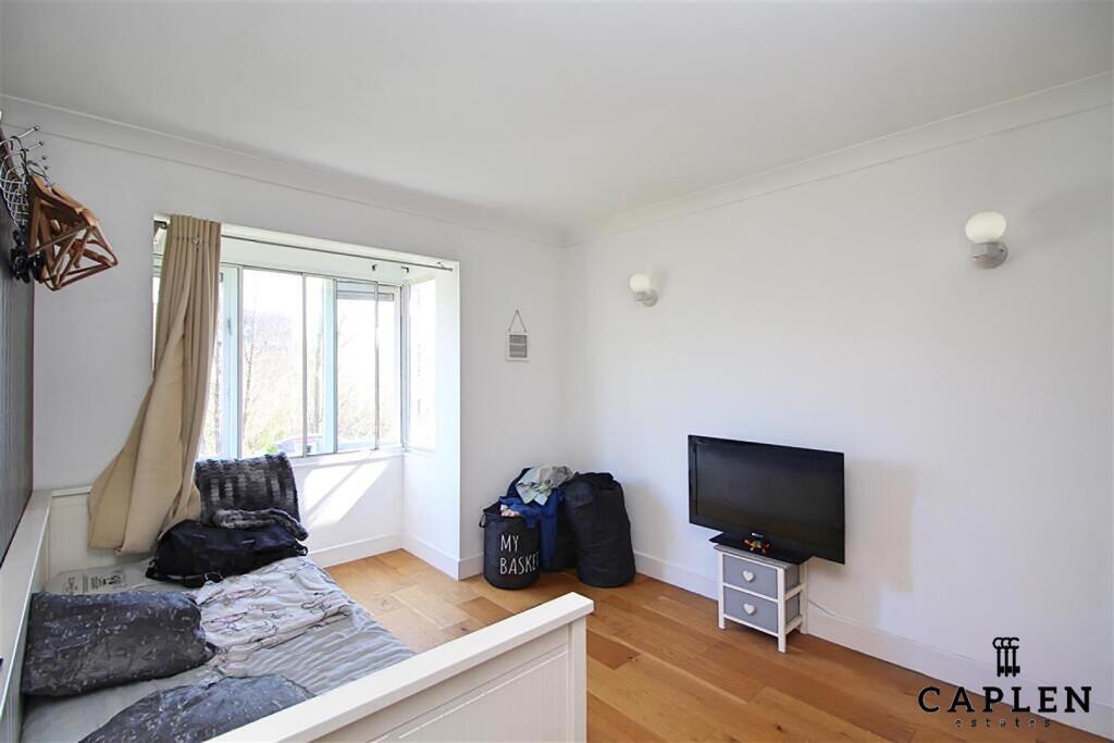 Living Room.jpeg.jpg