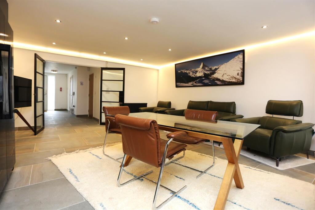 1 Bristol Place (16).JPG