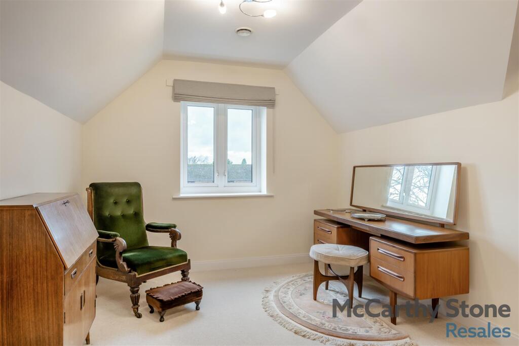 8672984-interior22.jpg