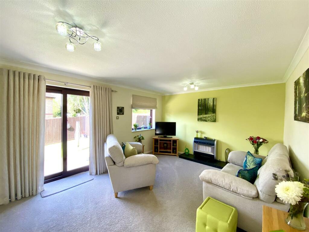 SITTING ROOM