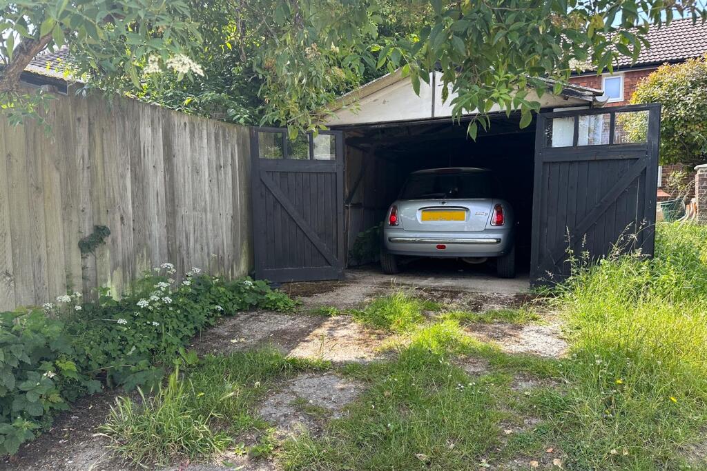 Garage.jpg