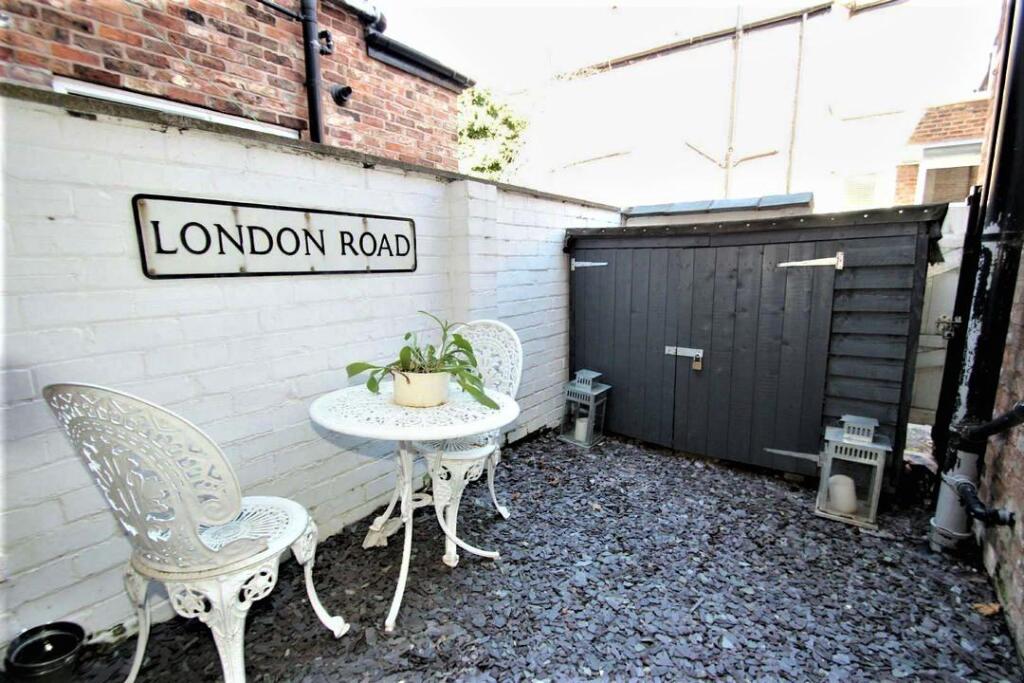Courtyard Garden