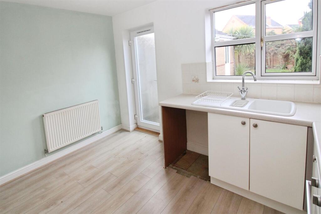 Fitted Dining Kitchen
