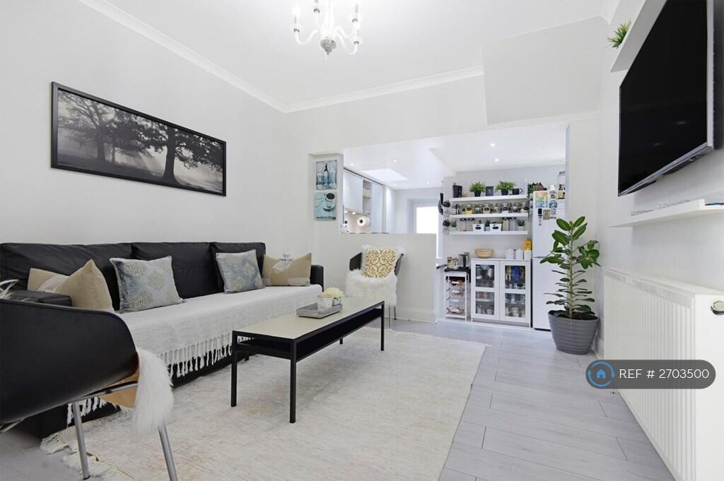 Living Room 1 Front