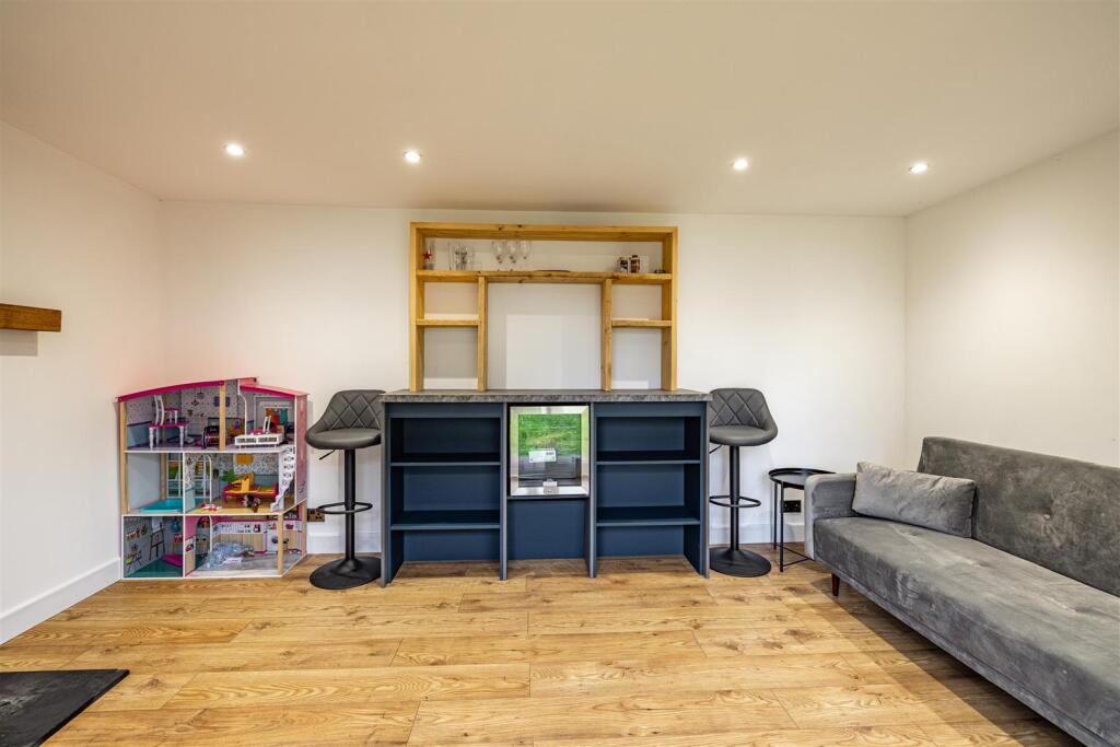 11 Scott Crescent Hawick 33.JPG