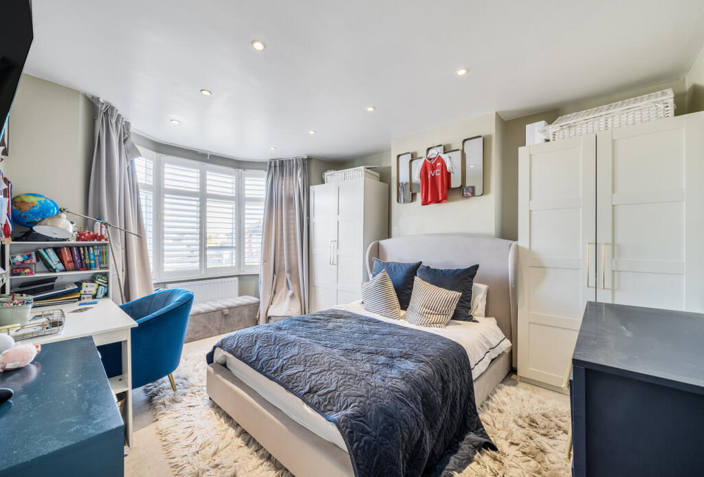 1358421-23-68d5b4...