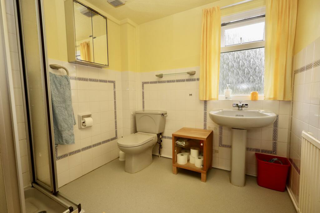 Ist floor shower room