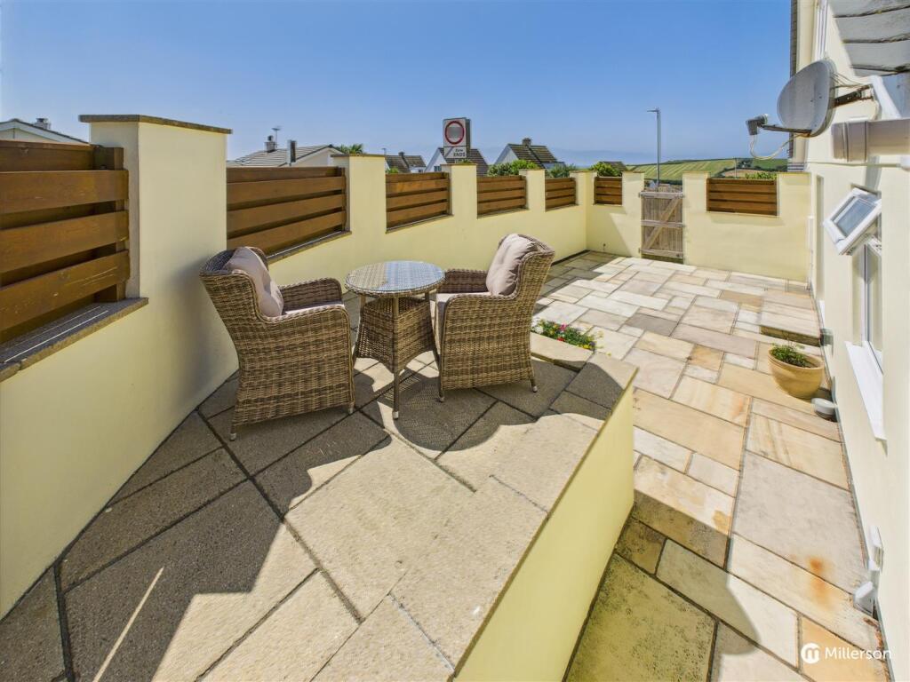 Front Patio / Terrace