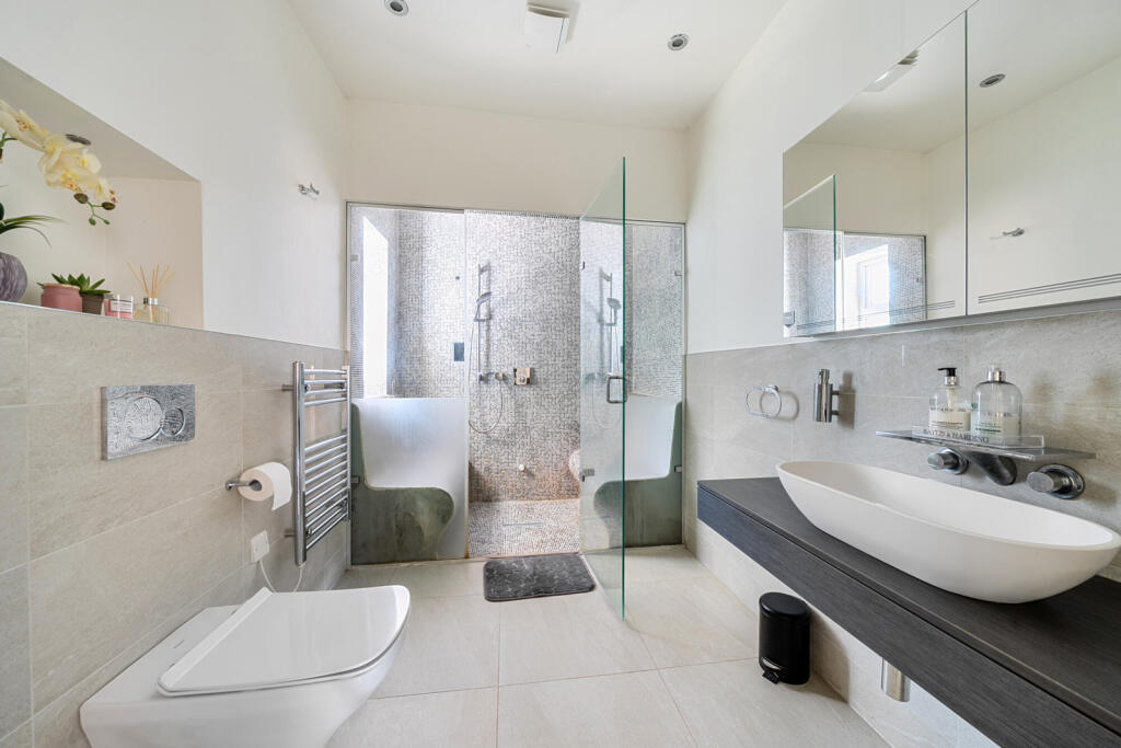 1320482-2-686d3de...