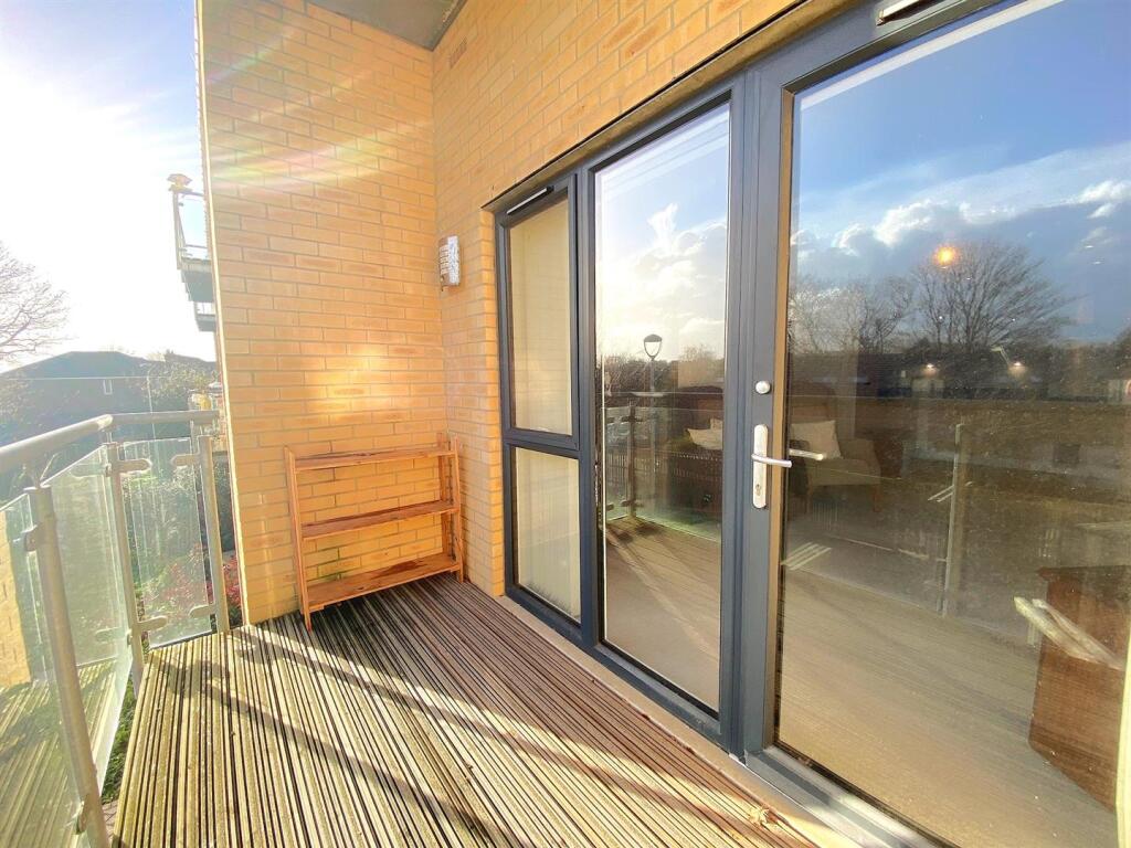 26 The Orangery - Balcony1.jpg