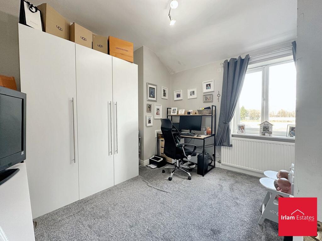 BEDROOM 2