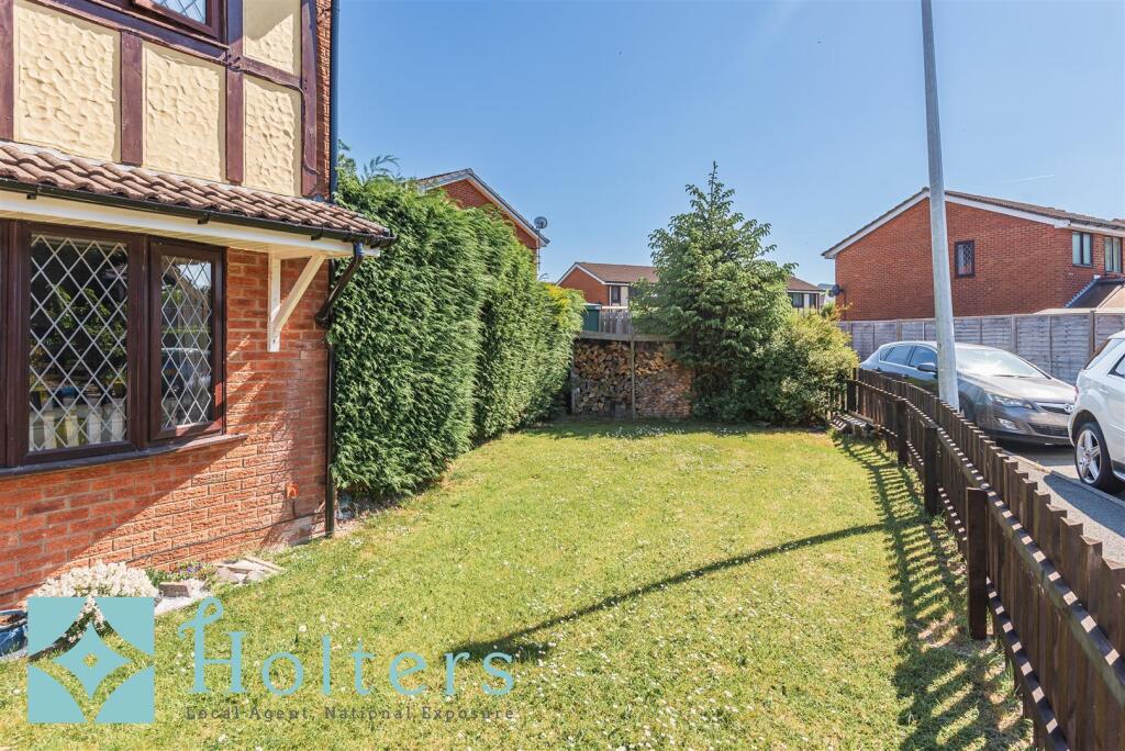 52 Pavilion Court, Newtown-03.jpg