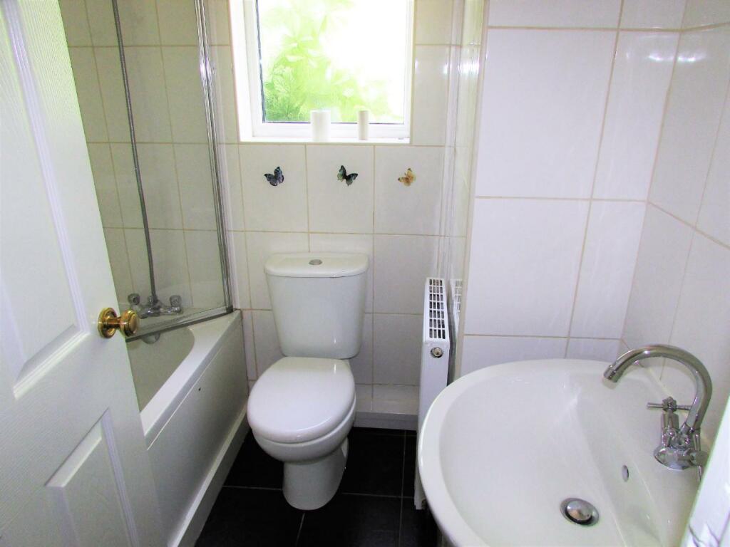 BrownSt10bath.JPG