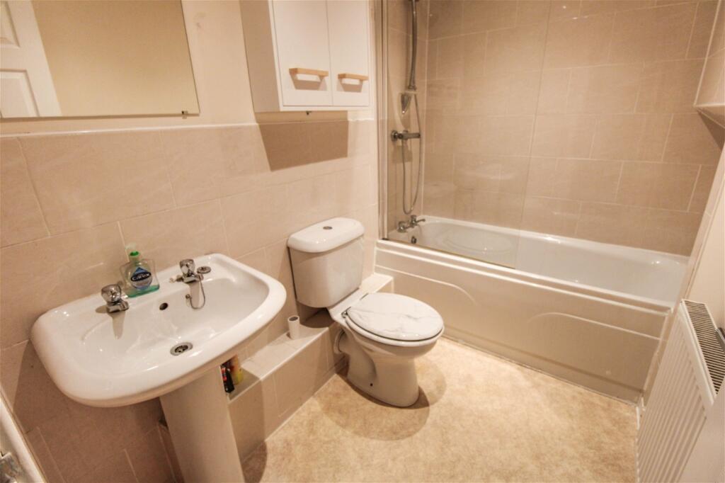 8PR Bathroom.jpeg