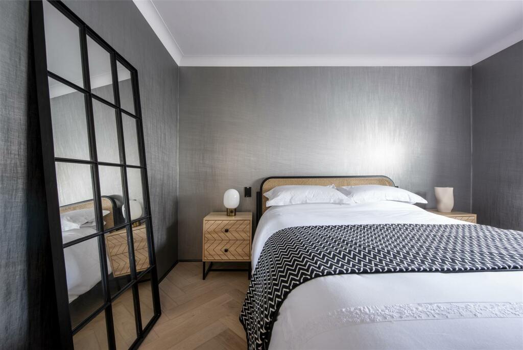 bed 3.jpg